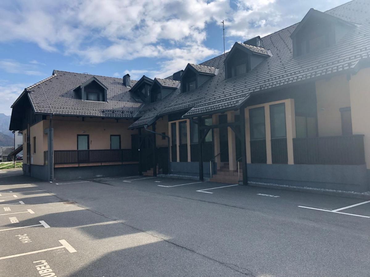 Sport & Sunny Cosy Alpine Retreat Apartamento Kranjska Gora Exterior foto